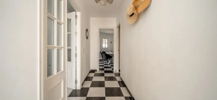 Venta de villa independiente en El Coto 4