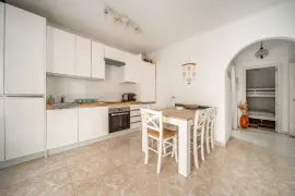 Image 34 thumb