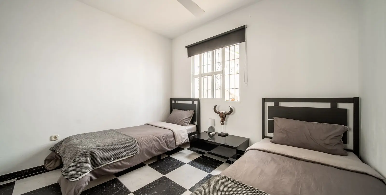 Sale of detached villa in El Coto 14