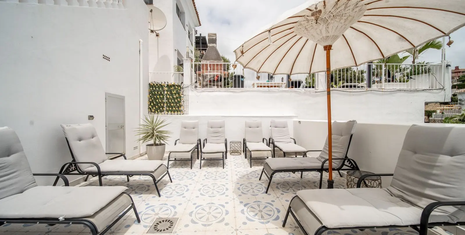 Sale of detached villa in El Coto 30