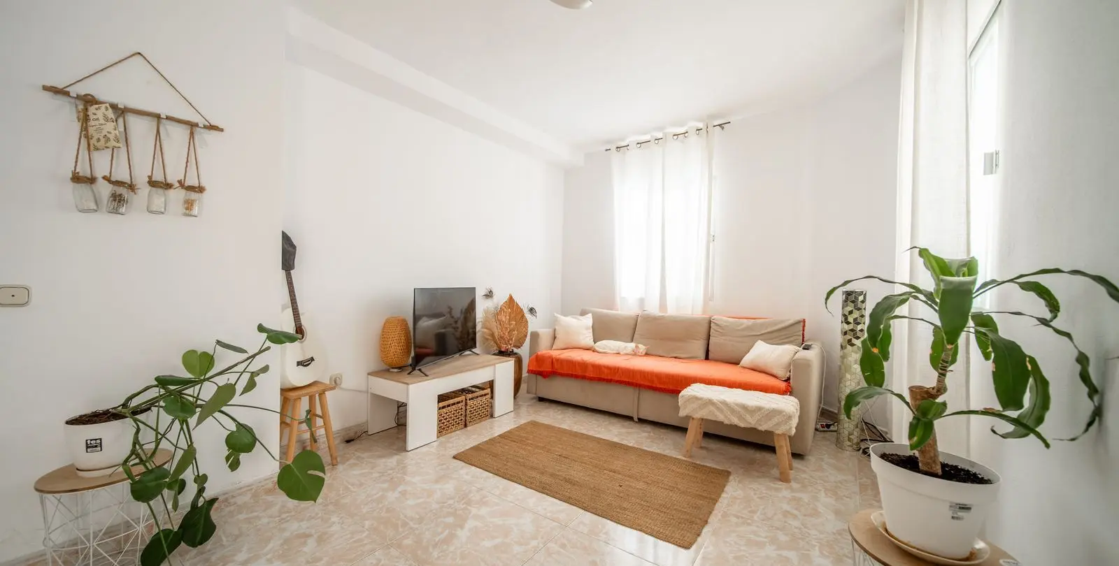 Sale of detached villa in El Coto 33