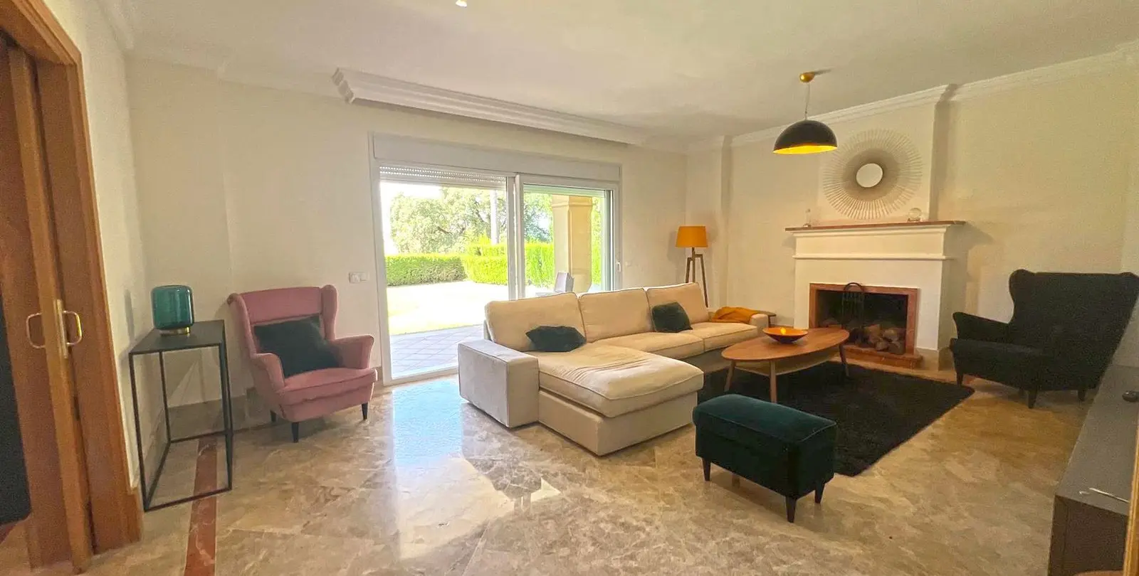Продажа дома на две семьи в Marbella 7