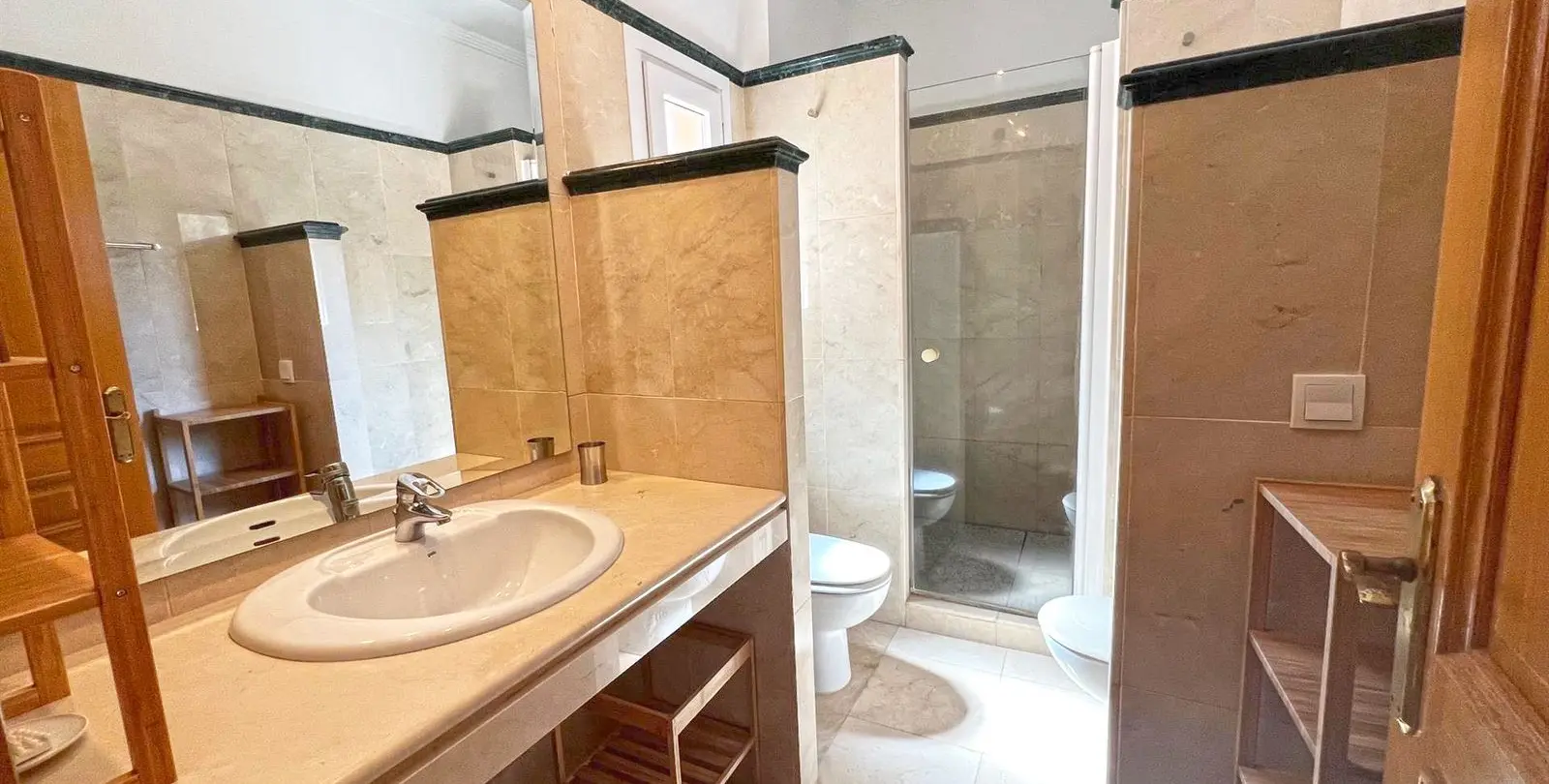 Продажа дома на две семьи в Marbella 21