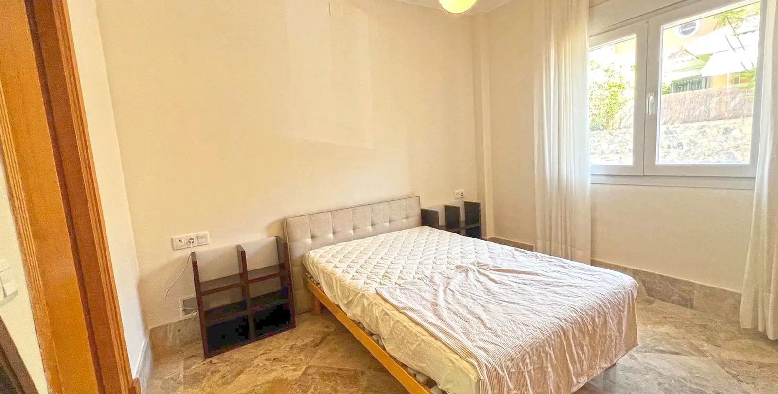 Продажа дома на две семьи в Marbella 24