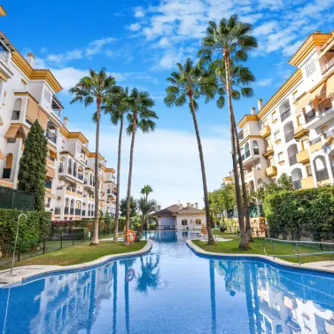 Sale of penthouse duplex in The Golden Mile