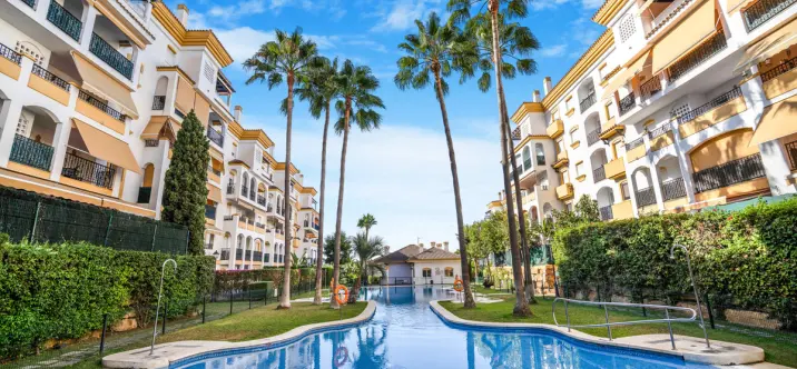 Sale of penthouse duplex in The Golden Mile 0