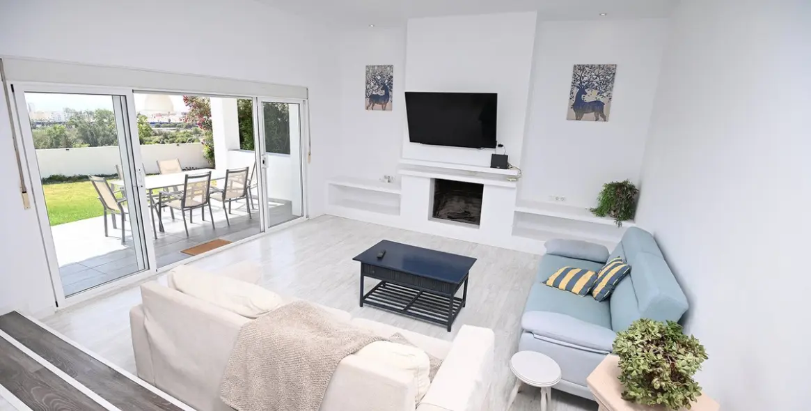 Sale of detached villa in Malaga 4