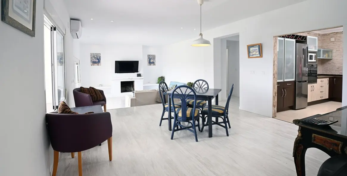 Sale of detached villa in Malaga 6