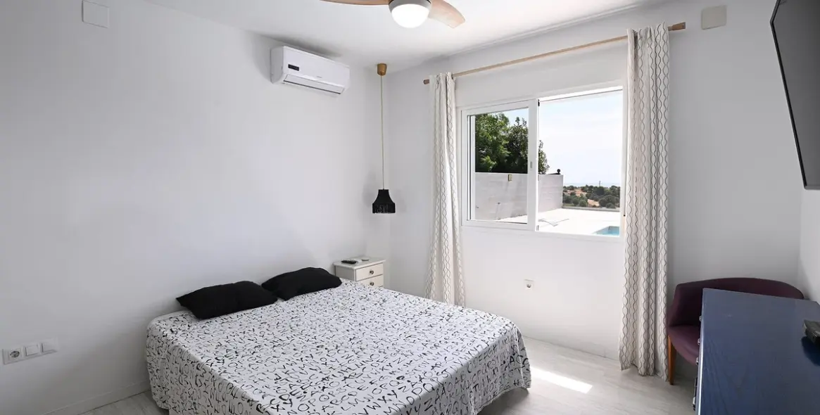 Sale of detached villa in Malaga 15