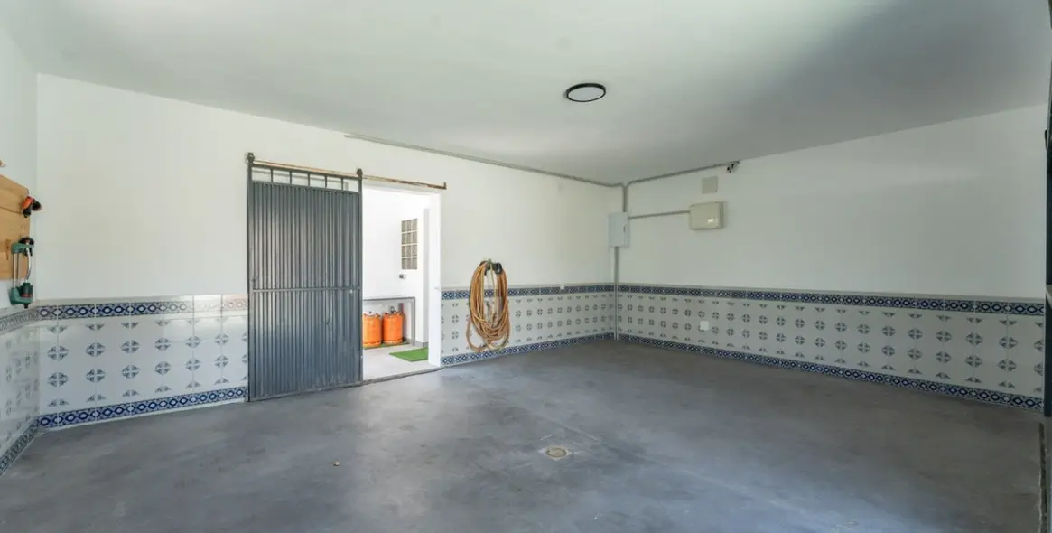 Sale of detached villa in Malaga 20
