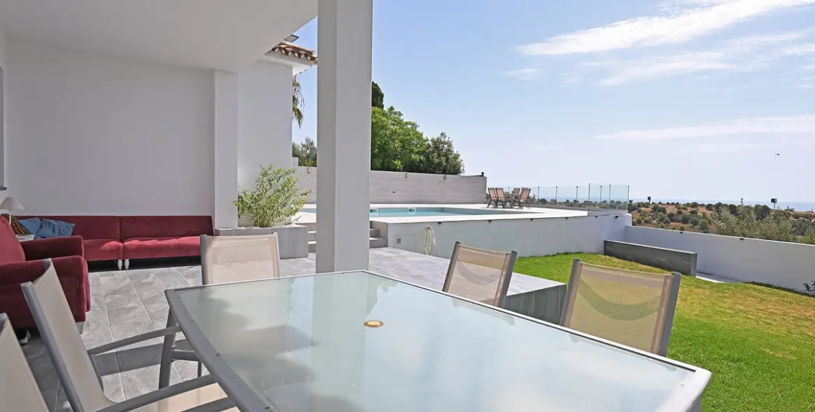 Sale of detached villa in Malaga 21