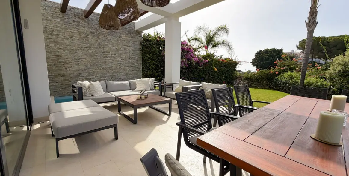 Sale of semi-detached house in Cabopino 4