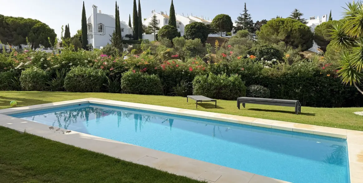 Sale of semi-detached house in Cabopino 43