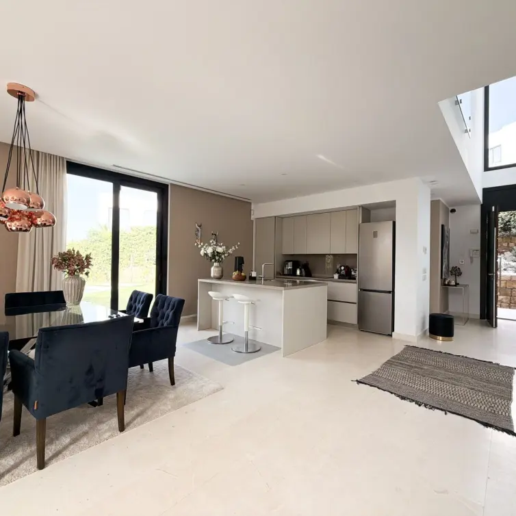 Sale of semi-detached house in Calahonda