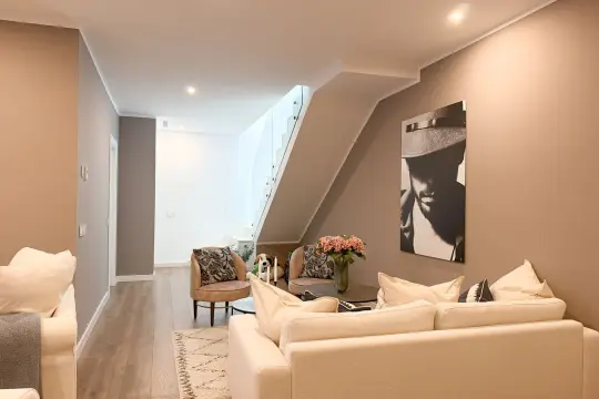 Image 38 thumb