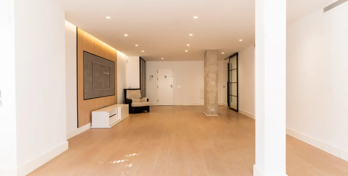 Venta de apartamento en planta media en Málaga Centro 2