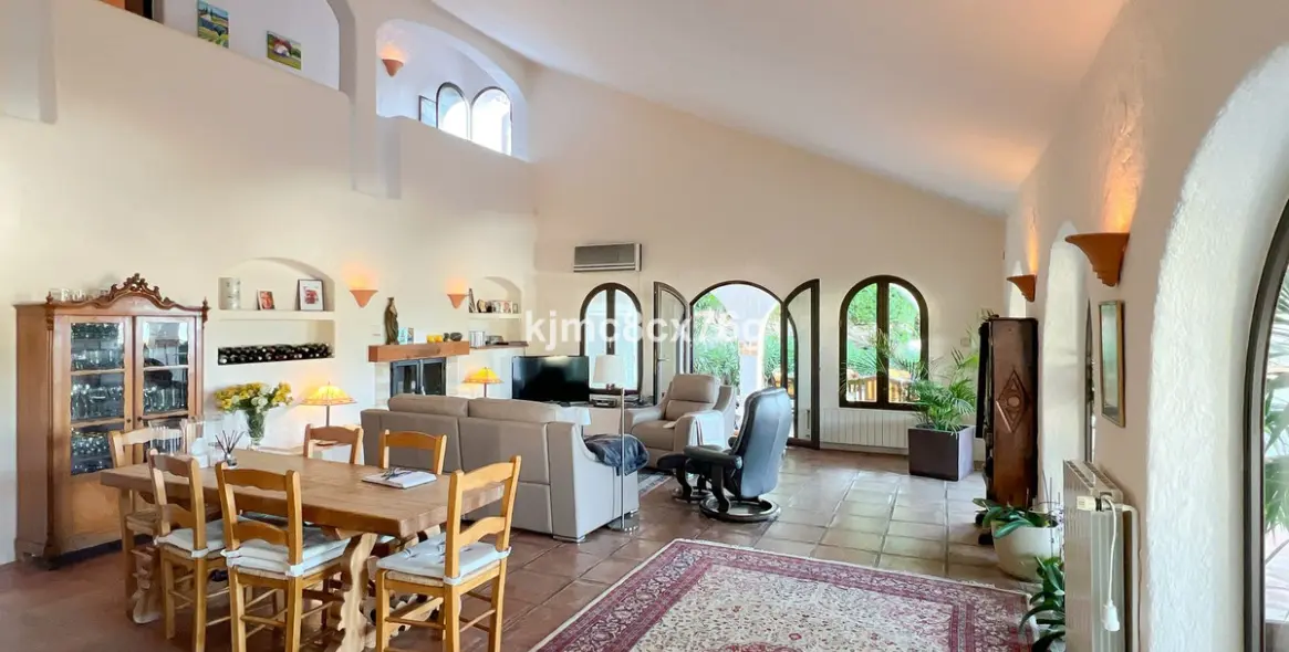 Sale of detached villa in Mijas 3