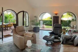 Image 4 thumb