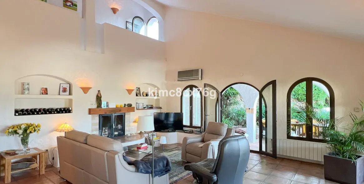 Sale of detached villa in Mijas 9