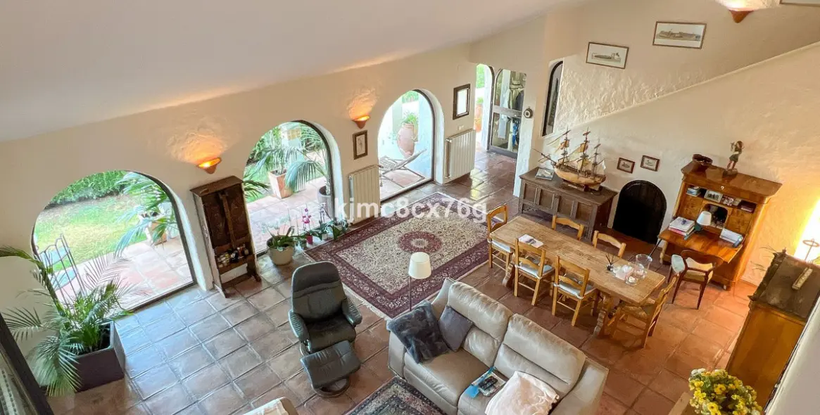 Sale of detached villa in Mijas 10