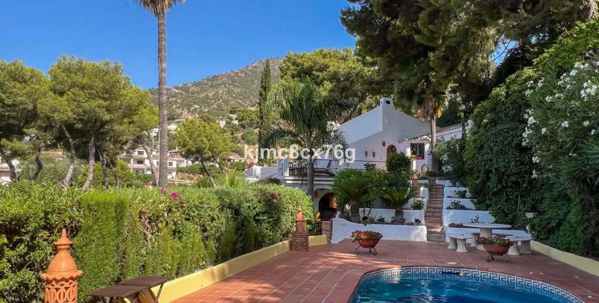 Sale of detached villa in Mijas 52