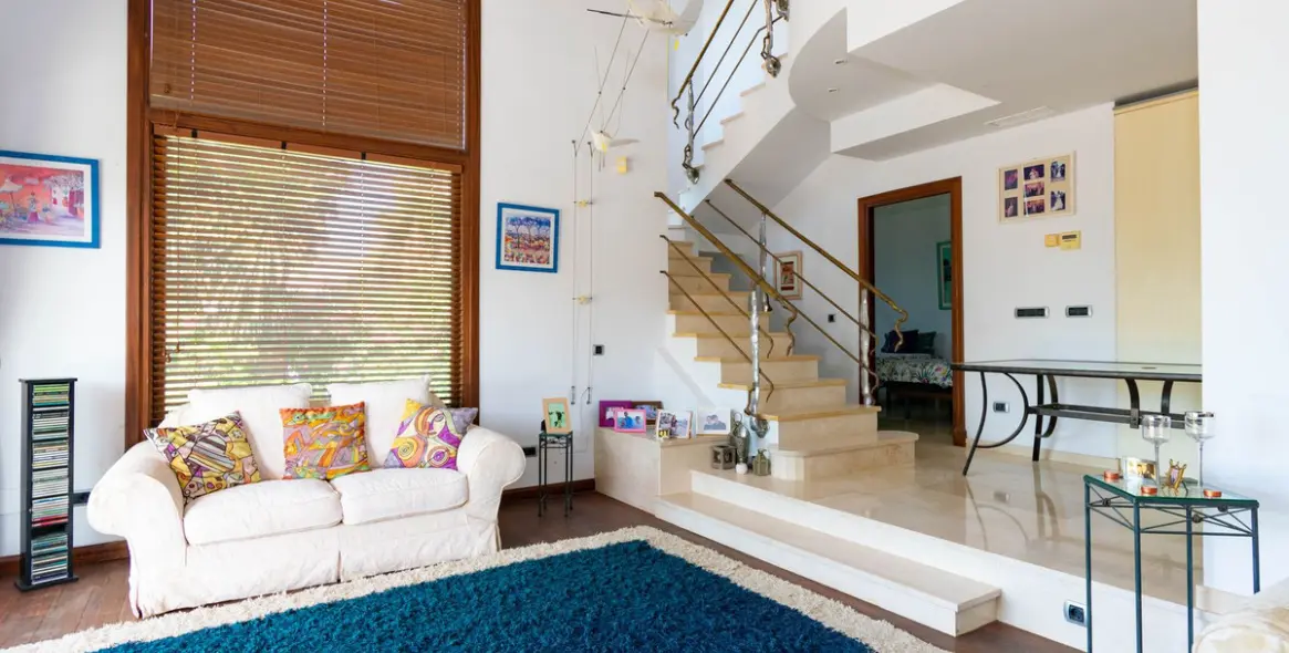 Sale of detached villa in Estepona 8