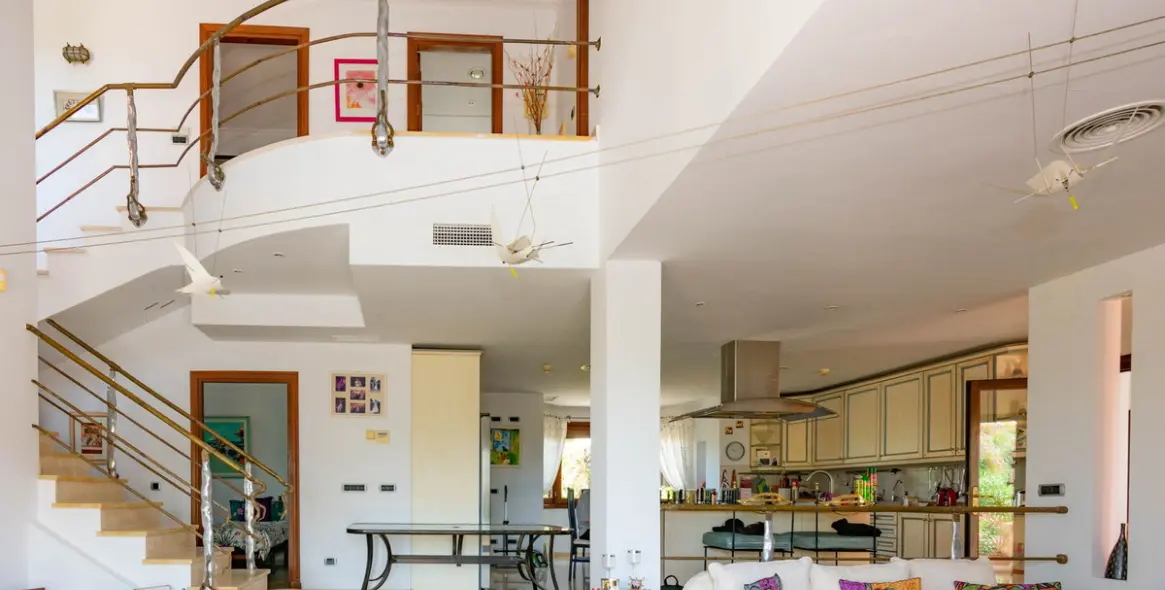 Sale of detached villa in Estepona 9