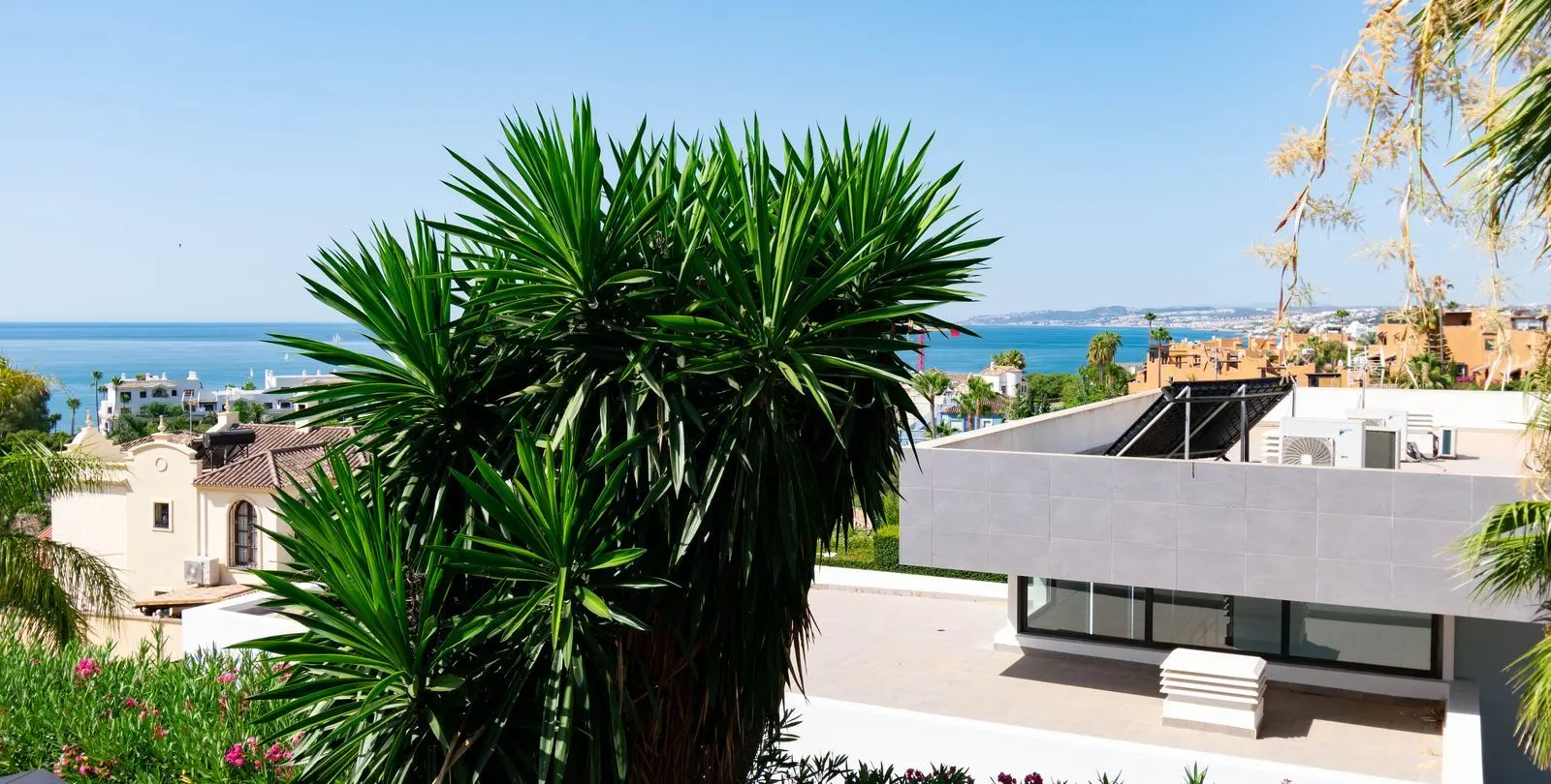 Продажа  отдельно стоящей виллы в Estepona 23