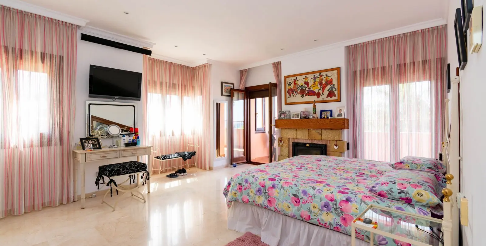 Продажа  отдельно стоящей виллы в Estepona 26