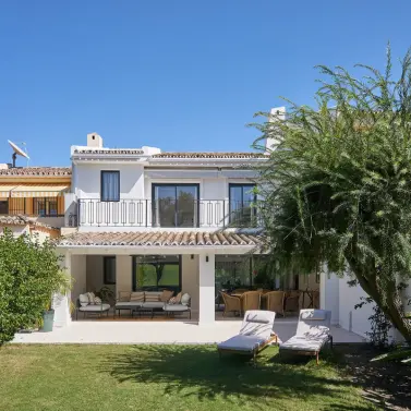 Sale of townhouse in Nueva Andalucía
