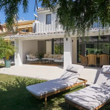 Sale of townhouse in Nueva Andalucía