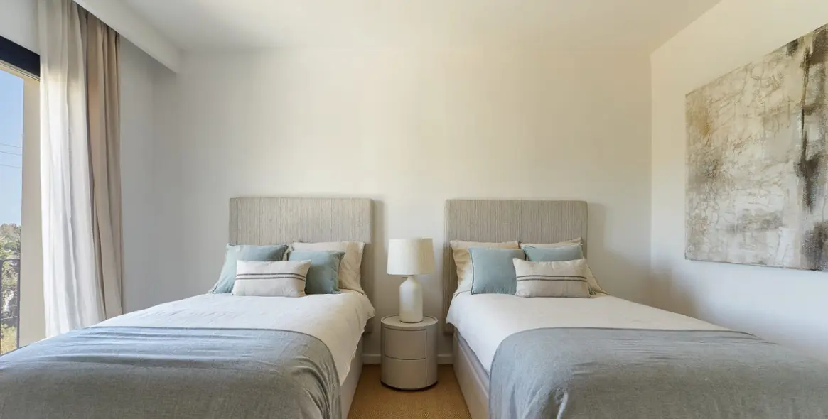 Sale of townhouse in Nueva Andalucía 39
