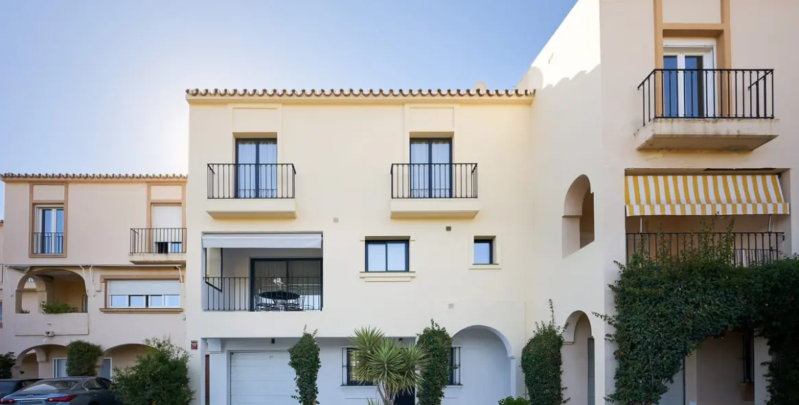 Sale of townhouse in Nueva Andalucía 53