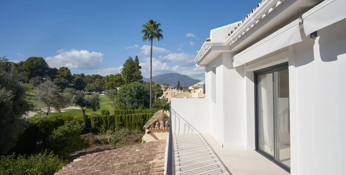 Sale of townhouse in Nueva Andalucía 56