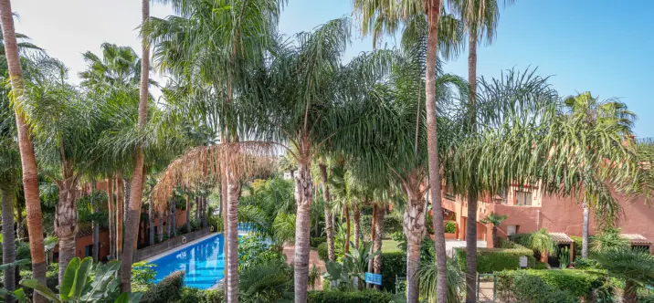 Sale of townhouse in The Golden Mile 0