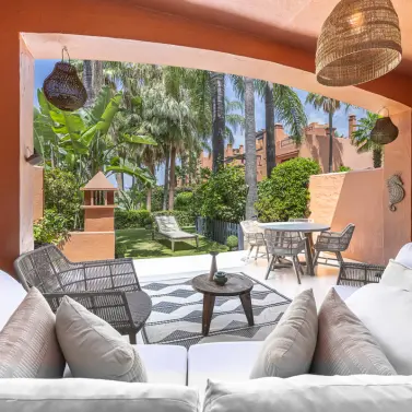 Sale of townhouse in The Golden Mile