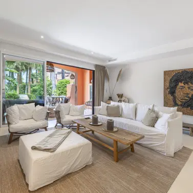 Sale of townhouse in The Golden Mile
