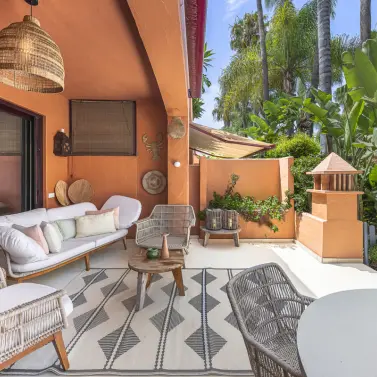 Sale of townhouse in The Golden Mile