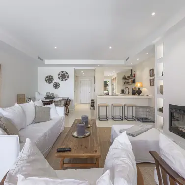 Sale of townhouse in The Golden Mile
