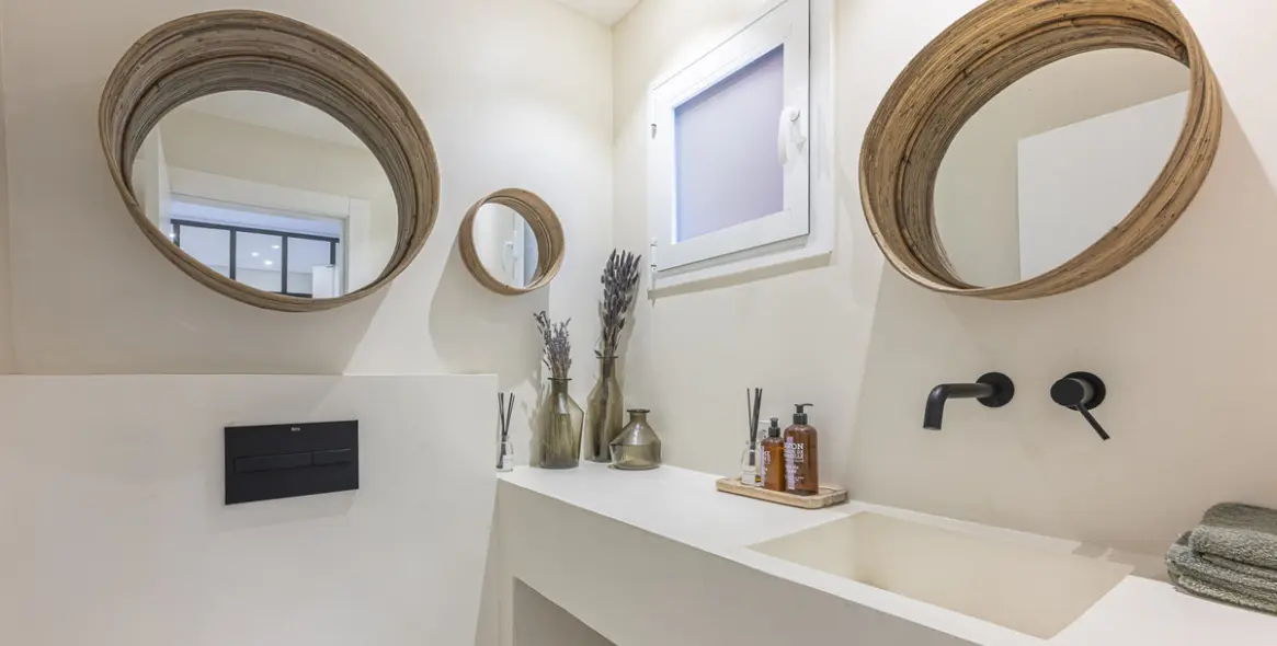 Sale of townhouse in The Golden Mile 10