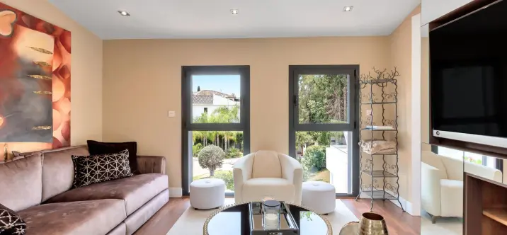 Sale of detached villa in El Rosario 1