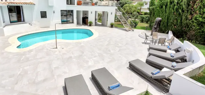 Sale of detached villa in El Rosario 4