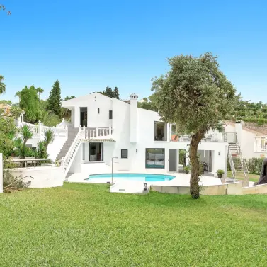 Sale of detached villa in El Rosario