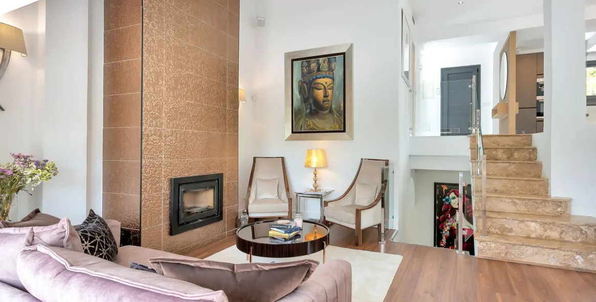 Sale of detached villa in El Rosario 7
