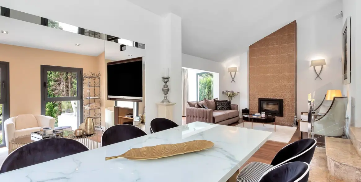 Sale of detached villa in El Rosario 24