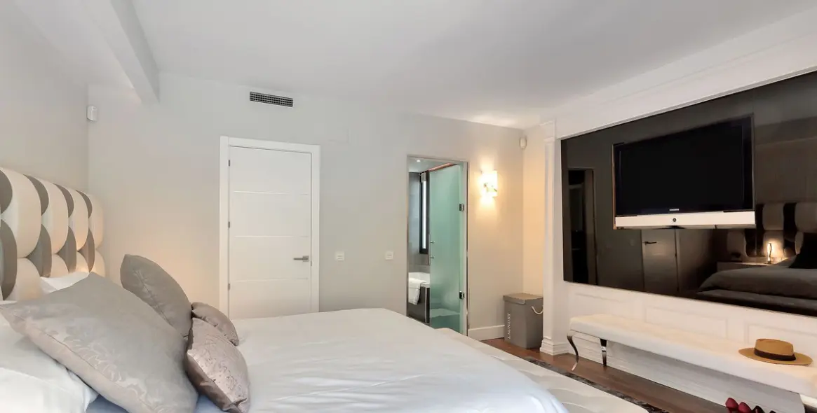 Sale of detached villa in El Rosario 34
