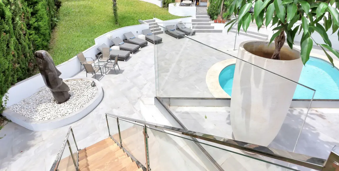 Sale of detached villa in El Rosario 47