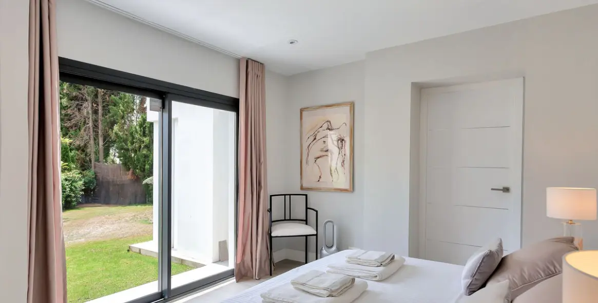 Sale of detached villa in El Rosario 59