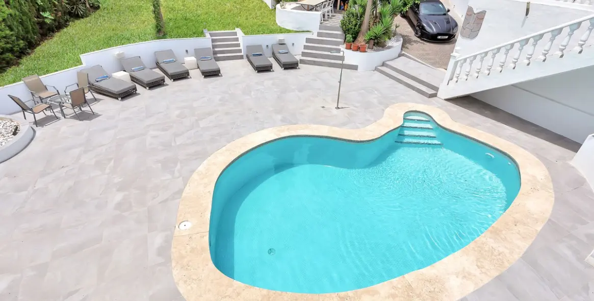 Sale of detached villa in El Rosario 60