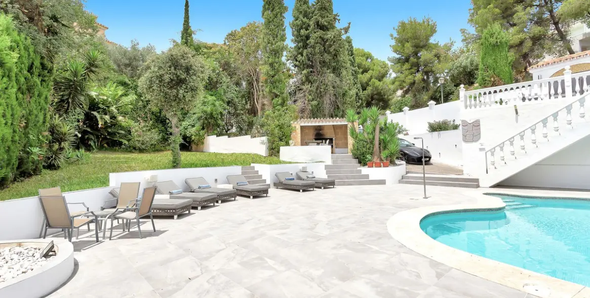 Sale of detached villa in El Rosario 61
